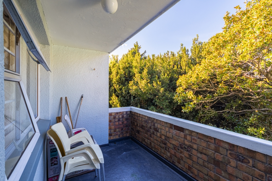 1 Bedroom Property for Sale in Kenilworth Western Cape